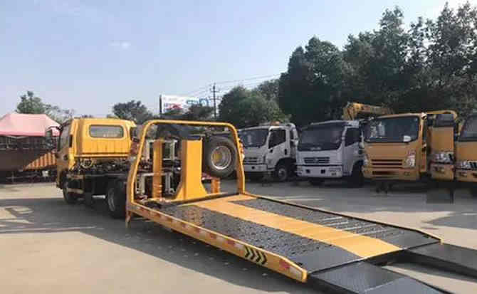 黄梅汽车中途维修案例